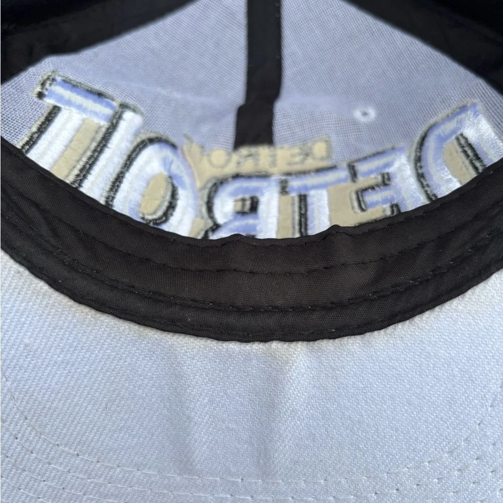 Black and Gray Detroit Cap - Picture 9 of 10